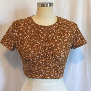 Sadie & Sage floral crop top size small